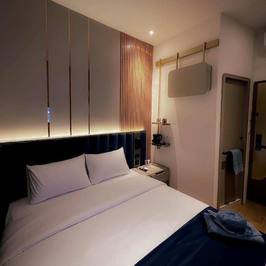 Qube Hotel By 98Hospitality Джакарта Экстерьер фото
